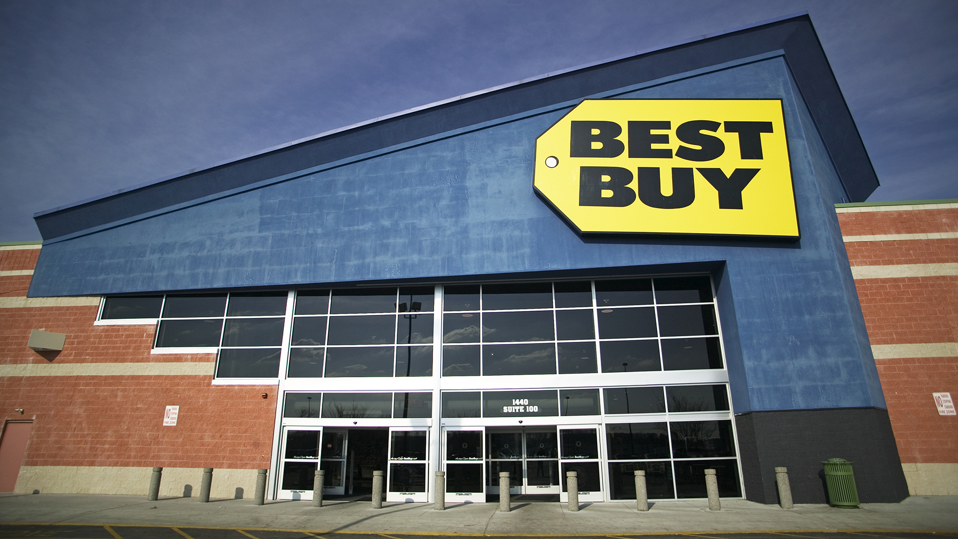 Best Buy shoppers go mad for Touch Screen Laptop with $300 off in Spring sale