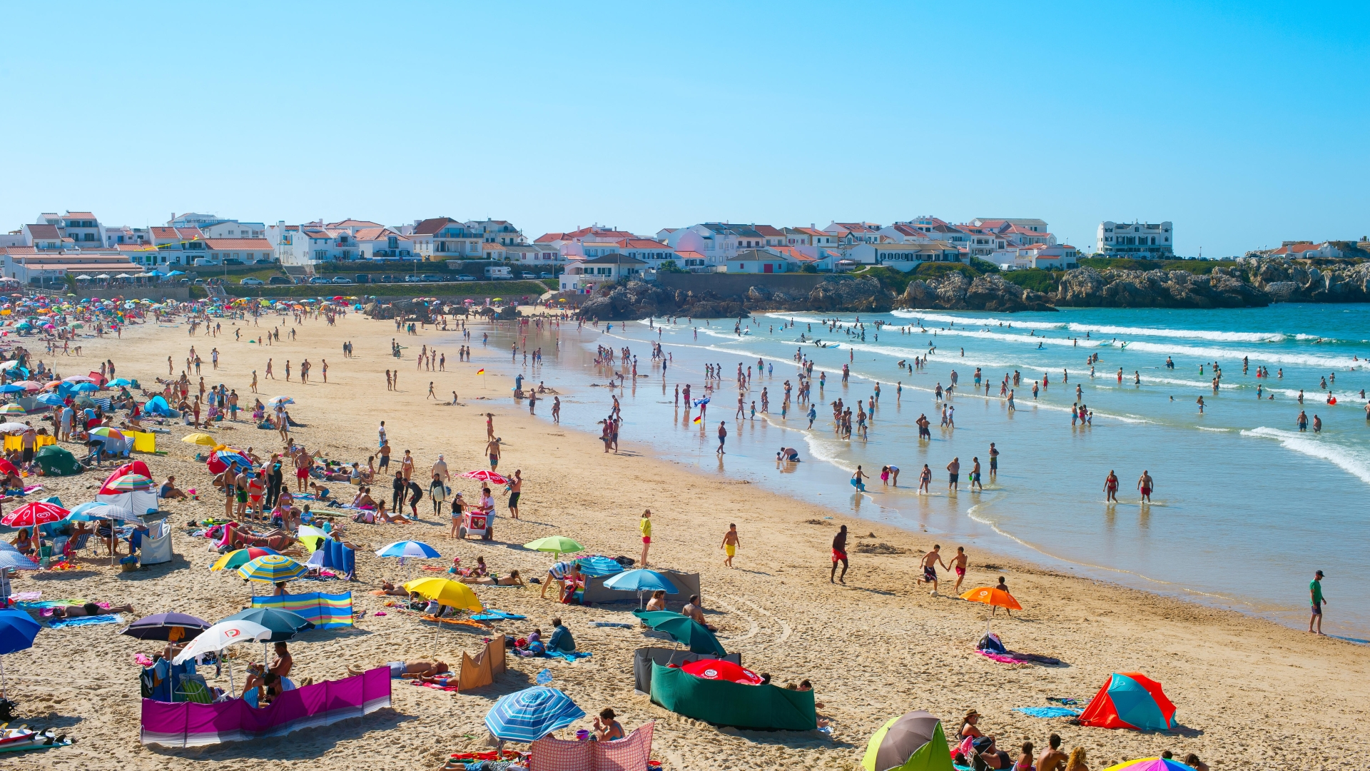 Brits to get fast-track entry to Portugal in big boost for holidaymakers