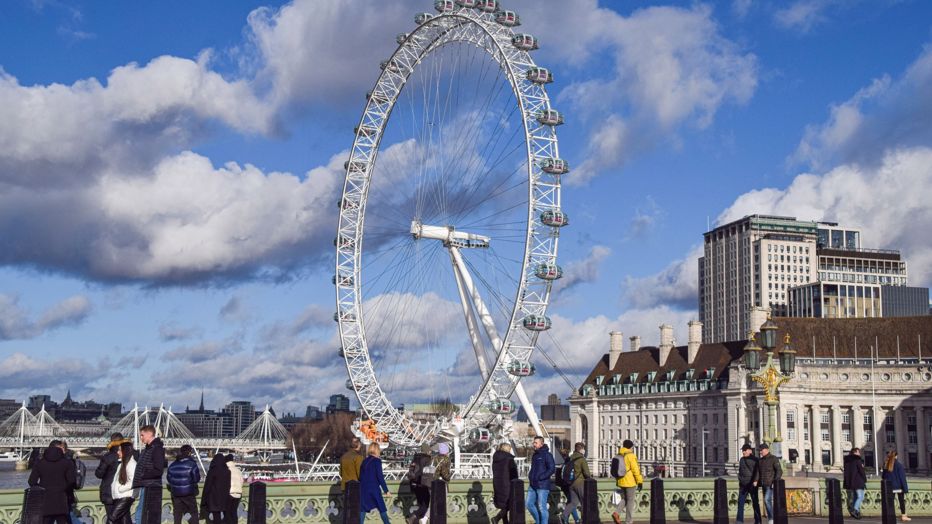 Get up to 44% off London attractions including Madame Tussauds and London Eye
