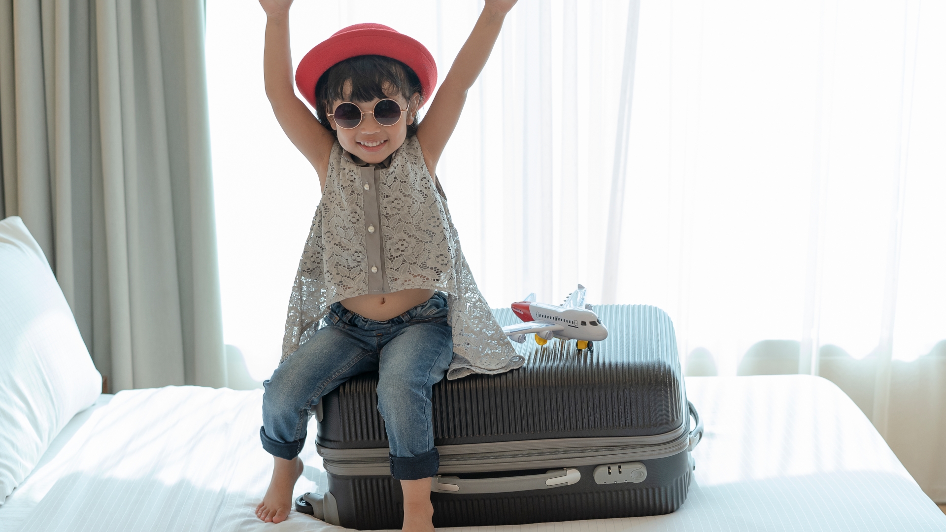 I’m a parenting expert - here is the mistake you make at the airport with kids
