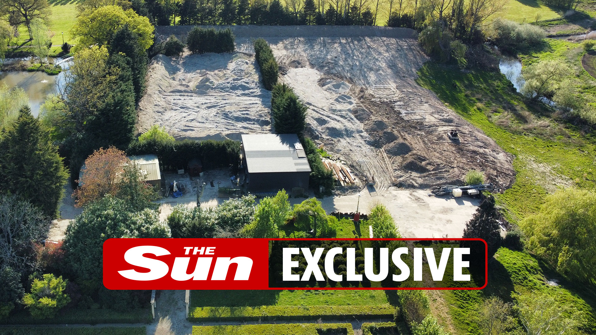 Millionaire pal of Towie stars ordered to clear 15,000 tonne trash MOUNTAIN