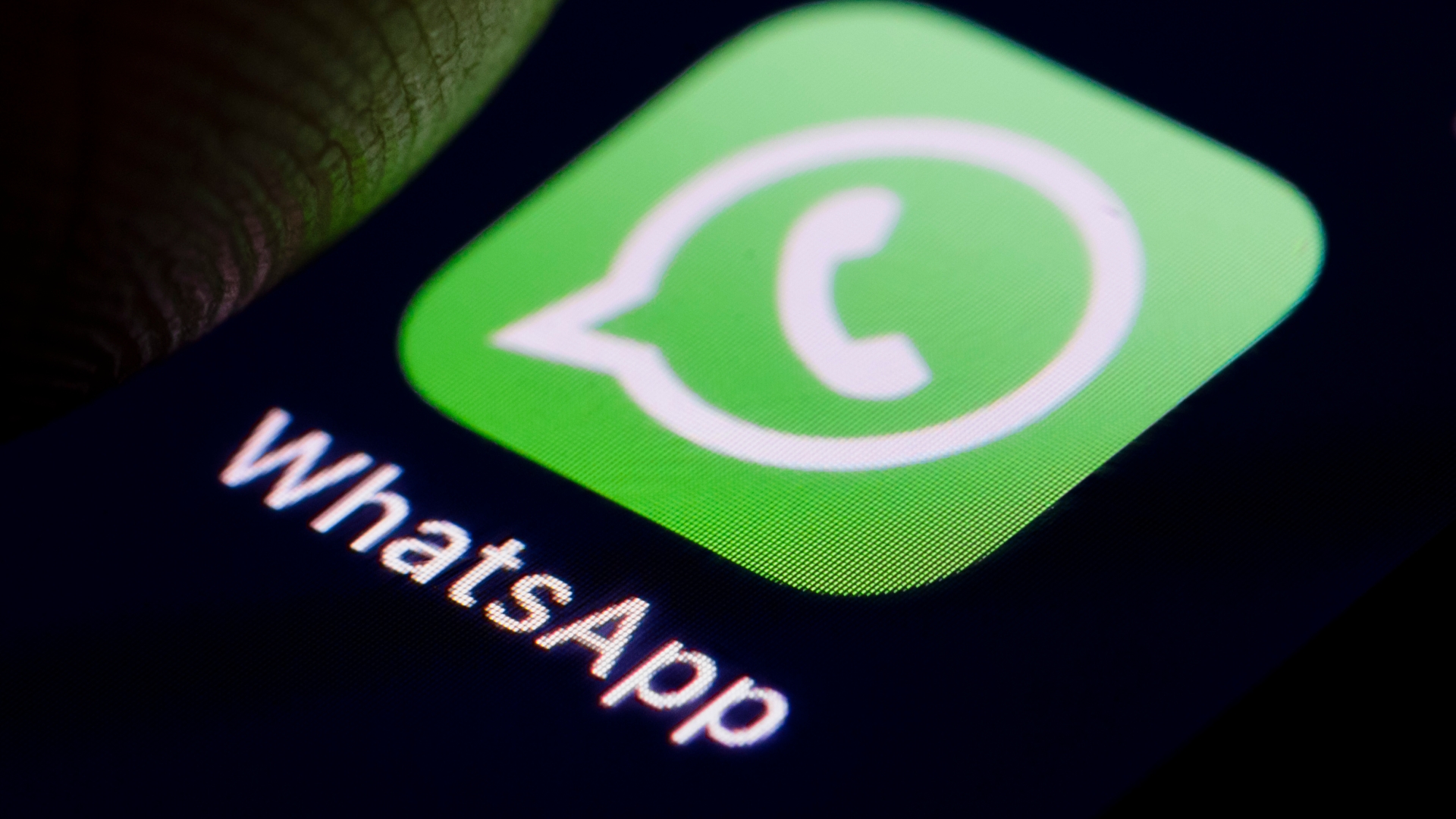 WhatsApp 'DOWN' as thousands of users say app not working in mystery outage