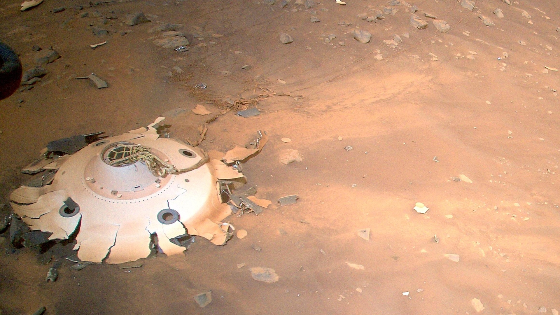 Wreckage on Mars that looks like a 'flying saucer made by ALIENS' revealed