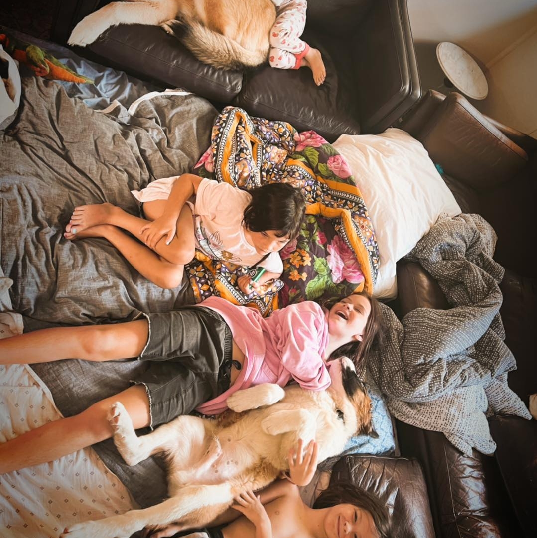 ‘Lazy’ mum hits back after revealing five of her kids sleep on the floor
