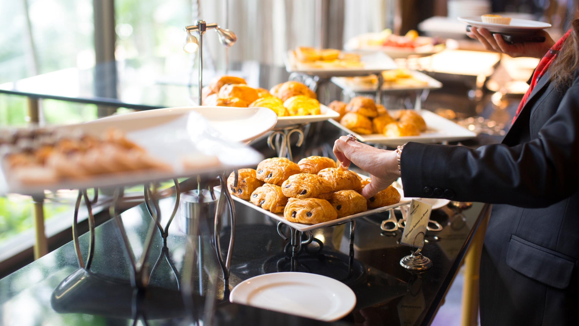 Hotel guest reveals unique buffet breakfast - and people have been left stunned