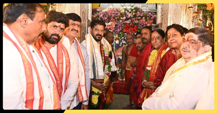 Revanth Reddy Prays for Telangana’s Growth and Welfare at Ujjaini Mahankali Temple